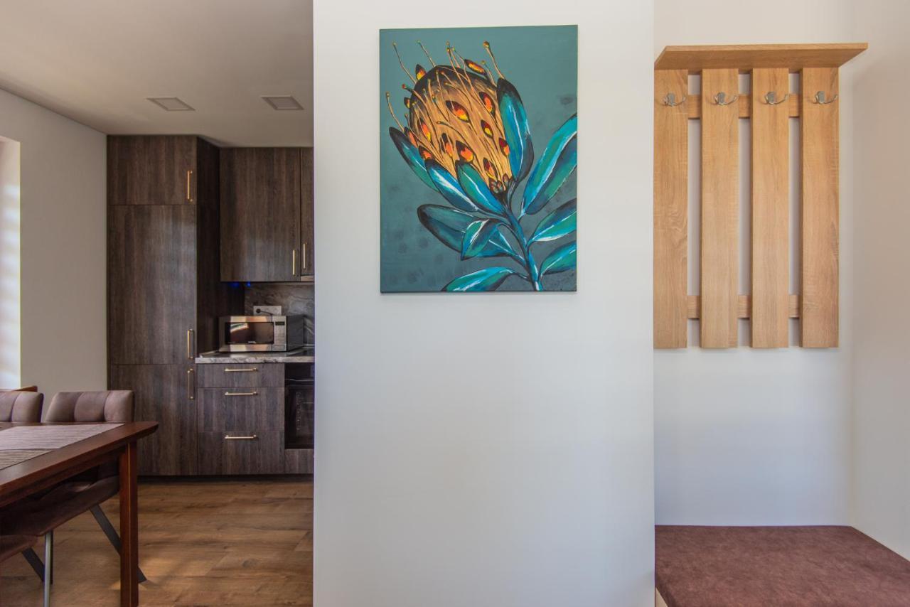 Apartamentai Pas Kaju Senamiestyje Salia Botanikos Parko Palanga Exterior foto