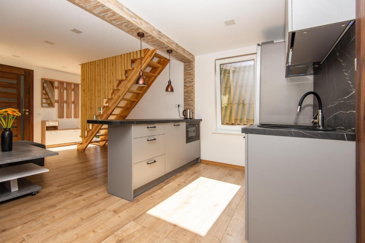 Apartamentai Pas Kaju Senamiestyje Salia Botanikos Parko Palanga Exterior foto