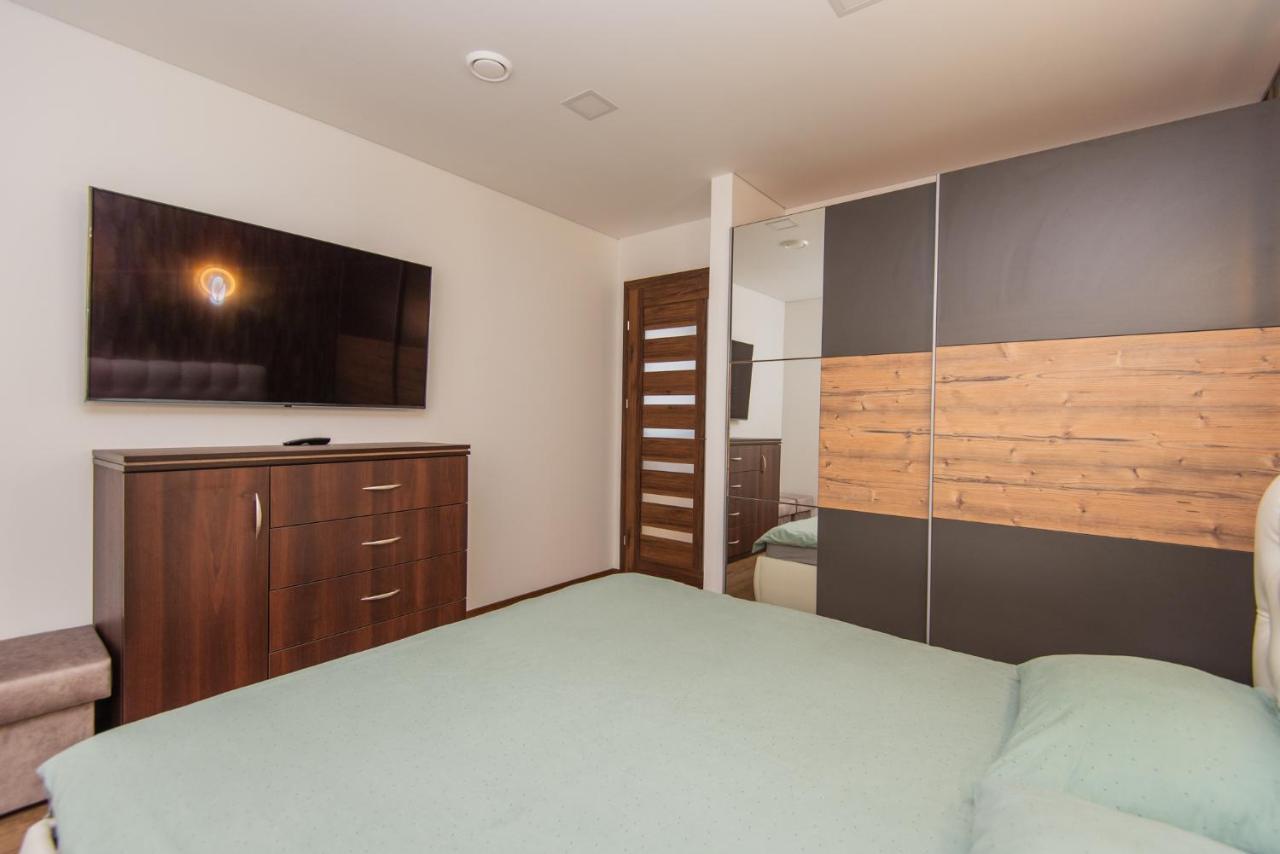 Apartamentai Pas Kaju Senamiestyje Salia Botanikos Parko Palanga Exterior foto